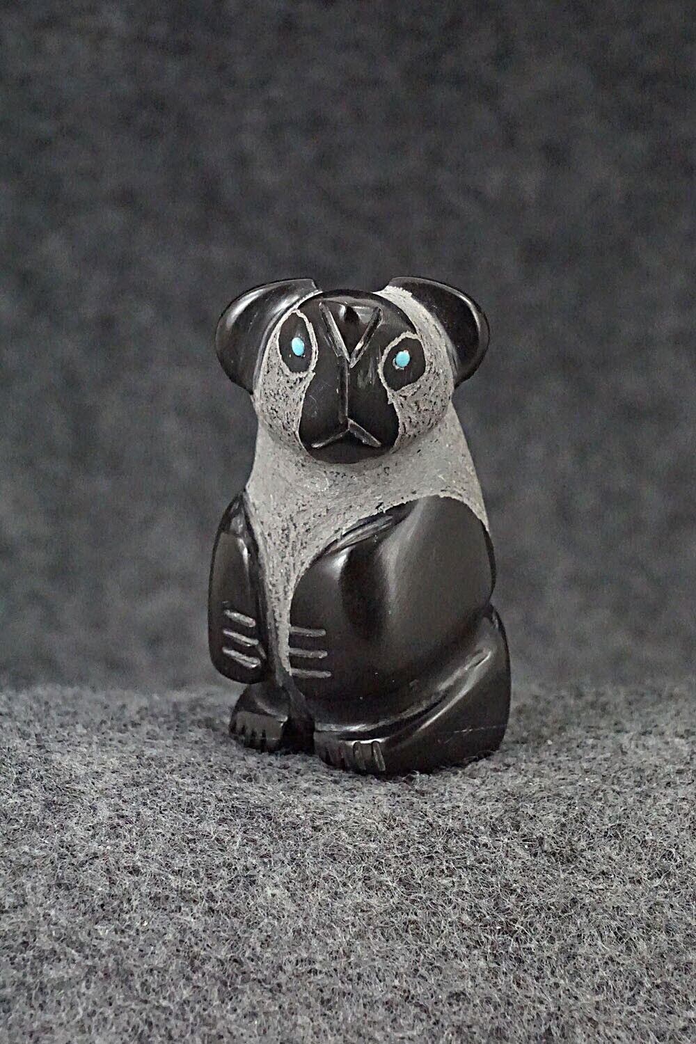 Bear Zuni Fetish Carving - Reynold Lunasee