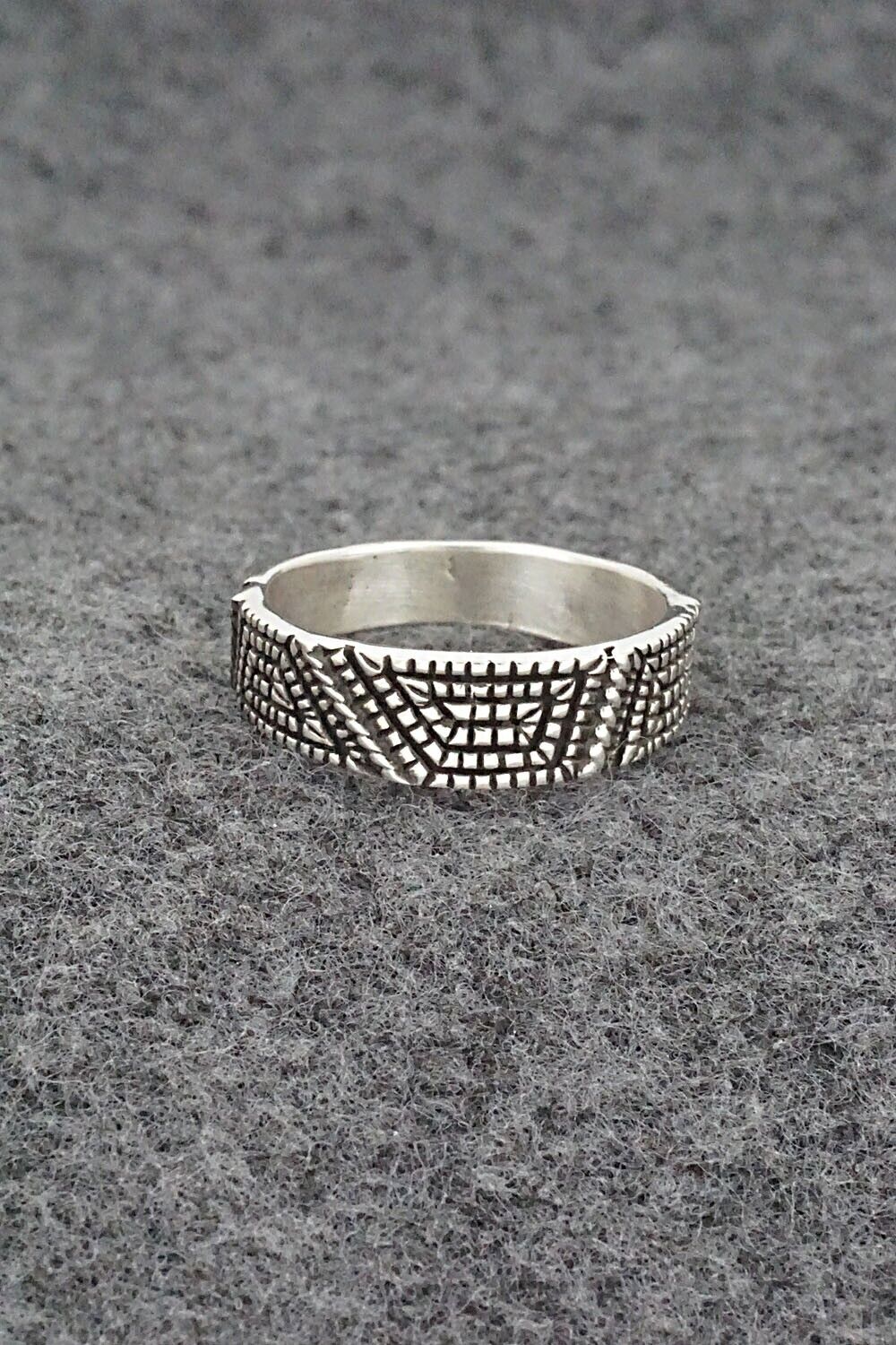 Sterling Silver Ring - Elgin Tom - Size 8