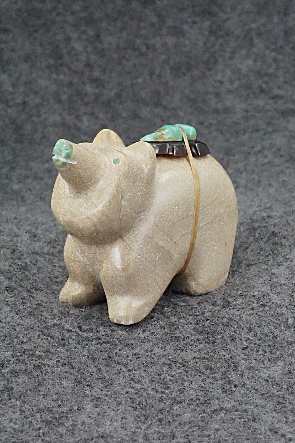 Bear Zuni Fetish Carving - Lyndric Leekya