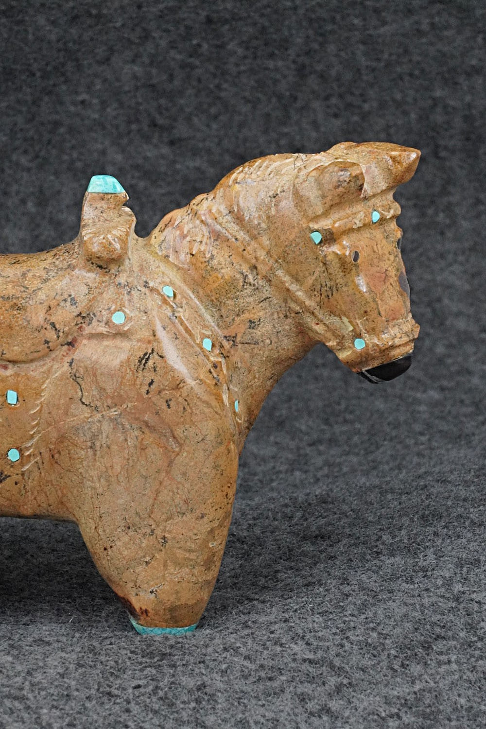 Horse Zuni Fetish Carving - Freddie Leekya