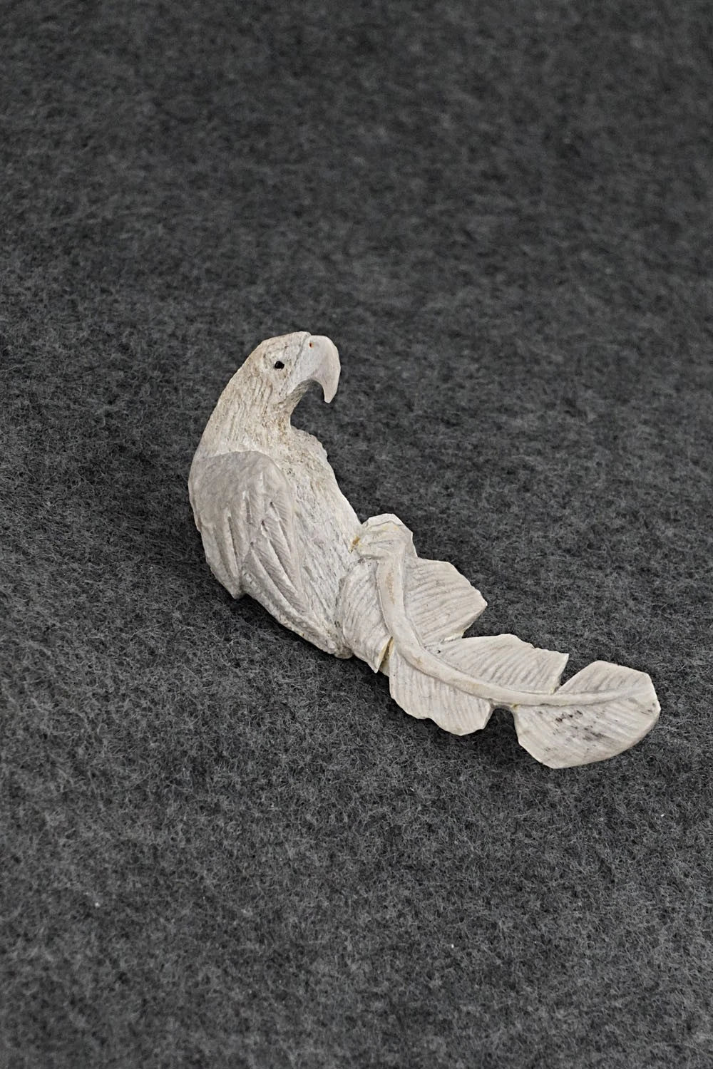 Eagle Zuni Fetish Carving - Lewis Malie
