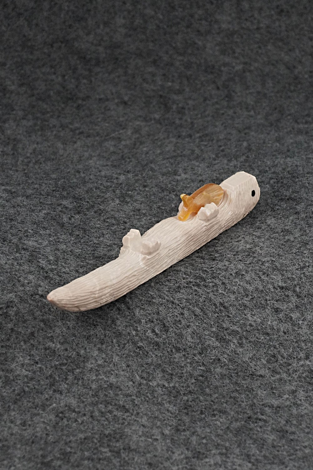 Otter Zuni Fetish Carving - Jesus Espino