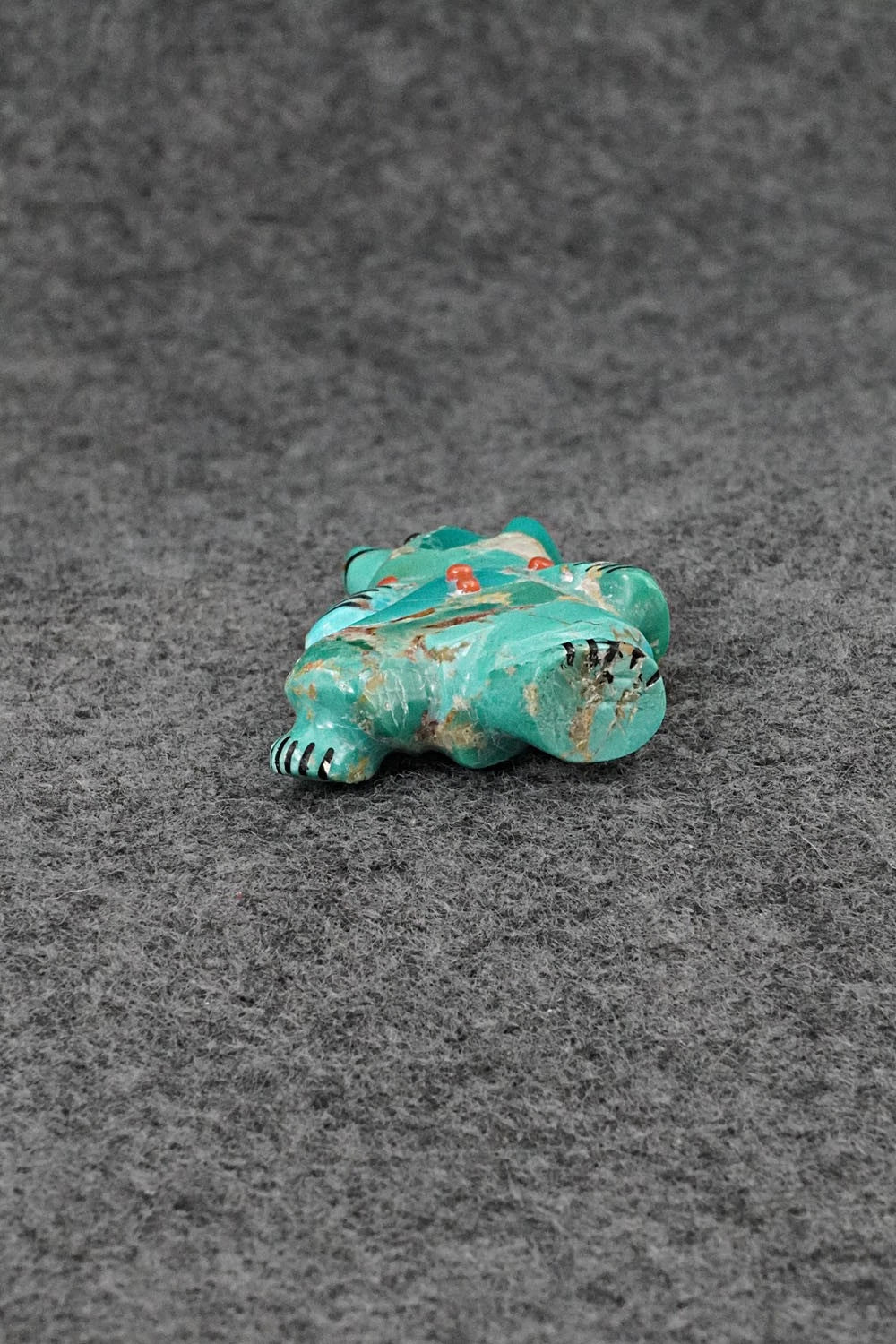 Bear Zuni Fetish Carving - Claudia Peina