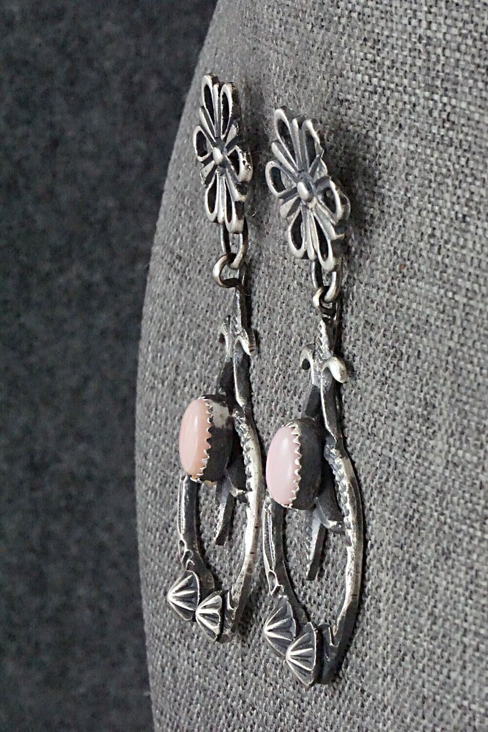 Pink Conch Shell & Sterling Silver Earrings - Eva & Linberg Billah