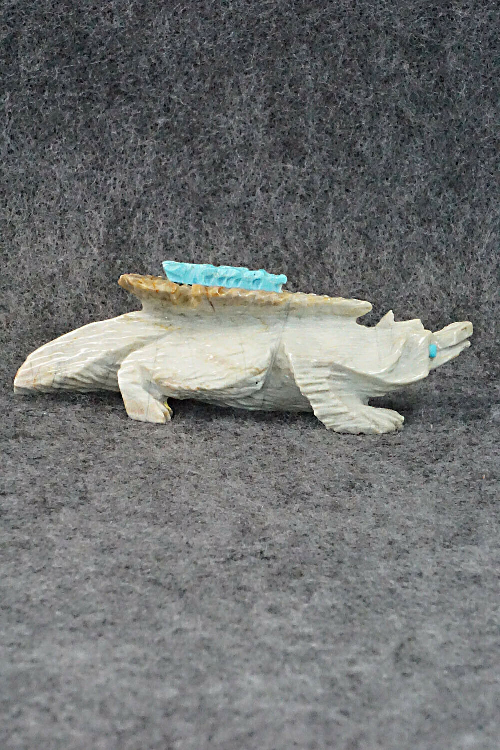 Wolf Zuni Fetish Carving - Alvin Haloo