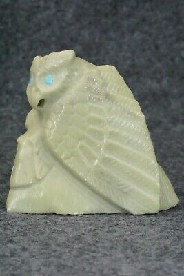 Owl Zuni Fetish Carving - Derrick Kaamasee