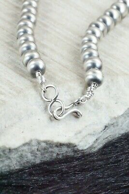 Navajo Pearl Necklace - Jan Mariano
