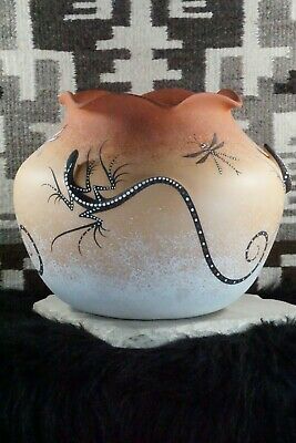 Zuni Pottery - Deldrick Cellicion