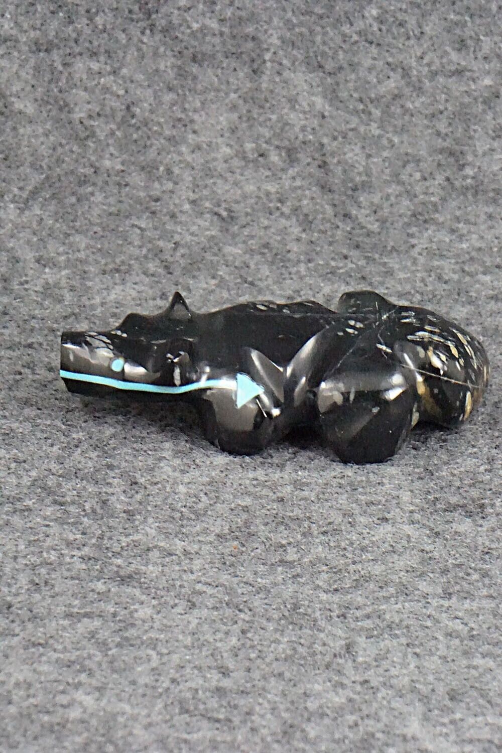 Badger Zuni Fetish Carving - Rodney Laiwakete