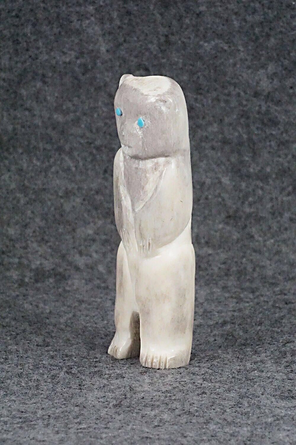 Bear Zuni Fetish Carving - Faron Lowsayatee