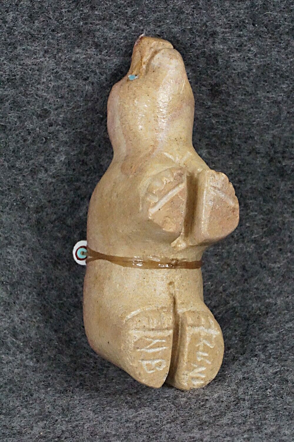 Bear Zuni Fetish Carving - Narrin Bowannie