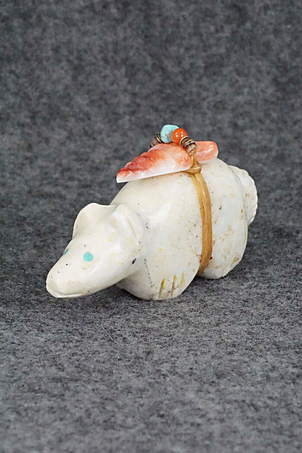 Bear Zuni Fetish Carving - Peter Gasper