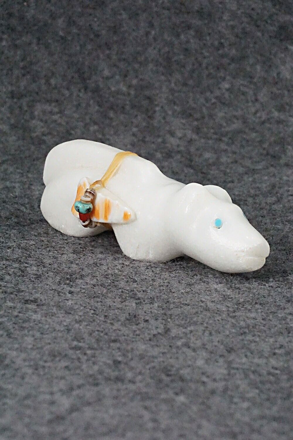 Mountain Lion Zuni Fetish Carving - Peter Gasper