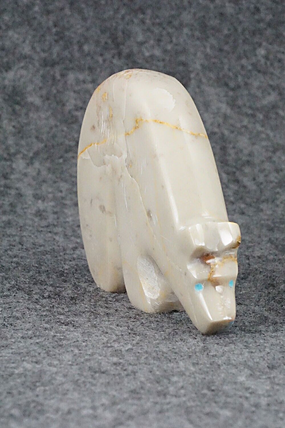 Bear Zuni Fetish Carving - Rodney Laiwakete