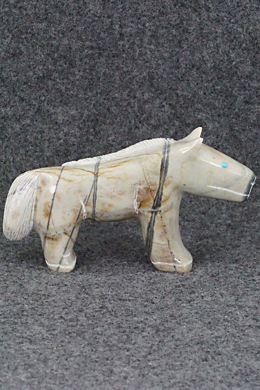 Horse Zuni Fetish Carving - Shannon Calavaza