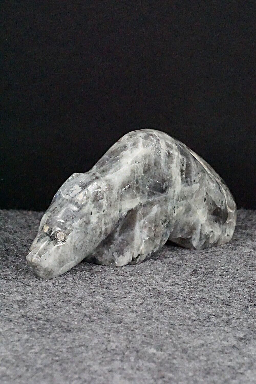 Bear Zuni Fetish Carving - Debra Gasper