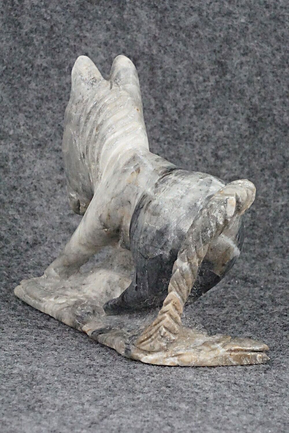 Horse Zuni Fetish Carving - Calvin Weeka