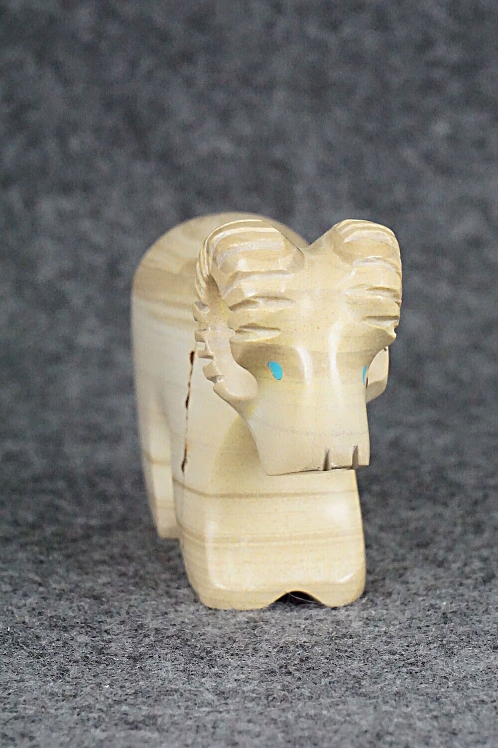 Ram Zuni Fetish Carving - Rodney Laiwakete