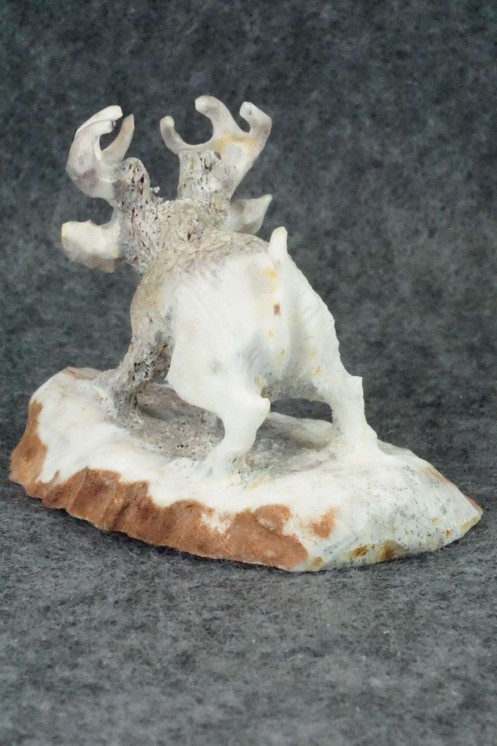 Deer Zuni Fetish Carving - Lewis Malie Jr.