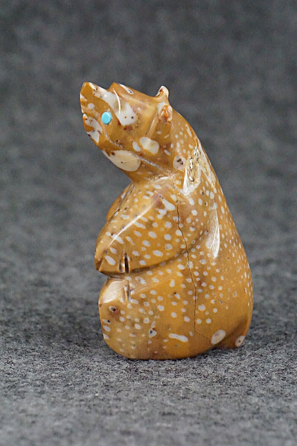 Bear Zuni Fetish Carving - Ronnie Lunasee