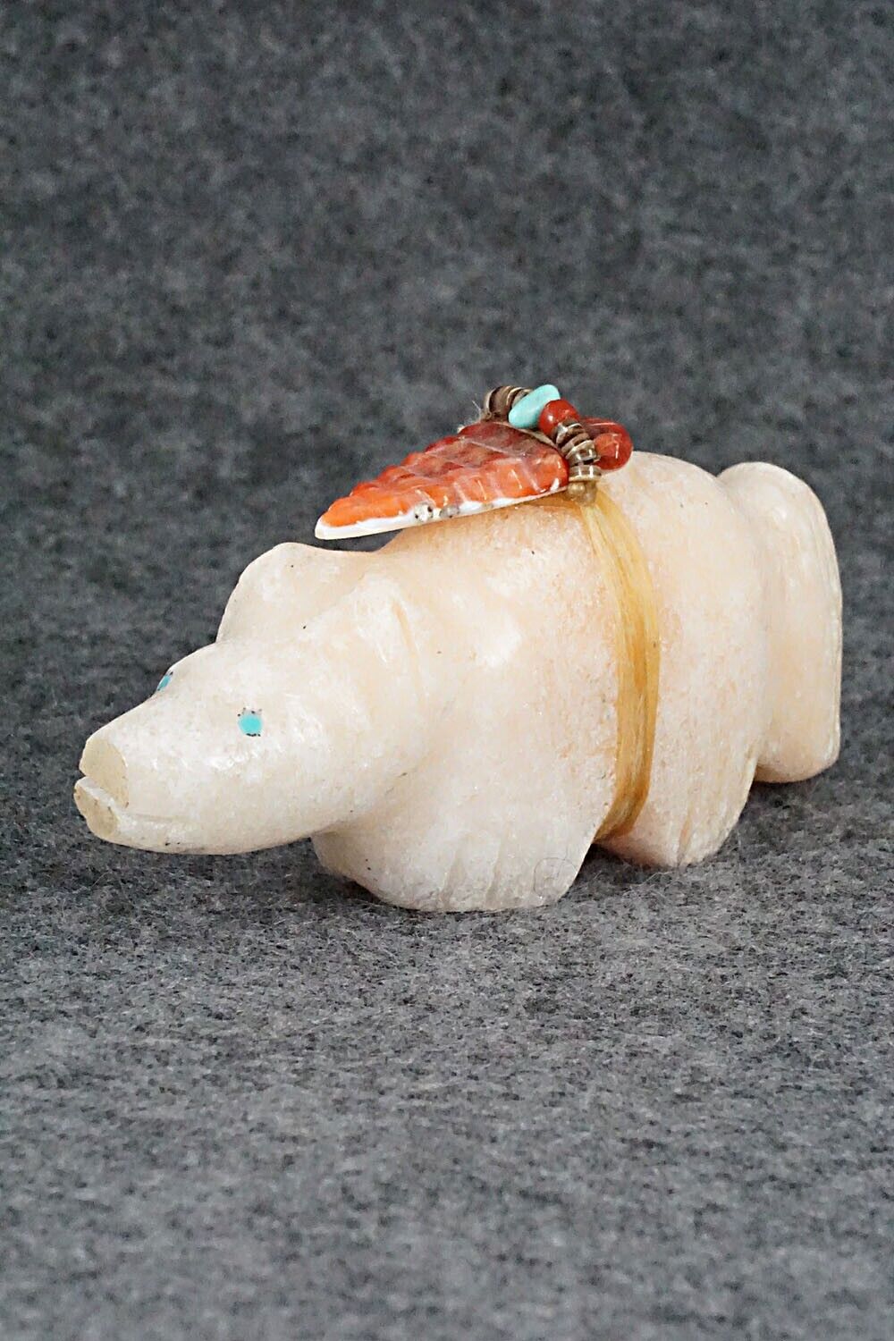 Wolf Zuni Fetish Carving - Peter Gasper