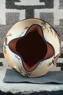 Zuni Pottery - Deldrick & Lorenda Cellicion