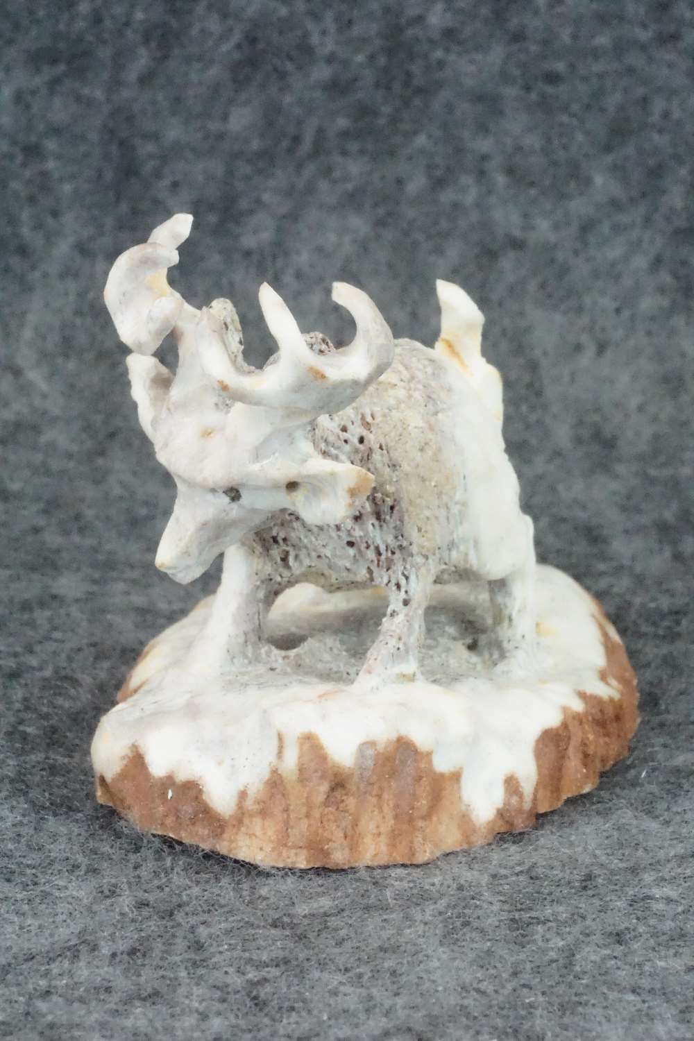 Deer Zuni Fetish Carving - Lewis Malie Jr.