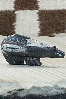 Bear Zuni Fetish Carving - Ronnie Lunasee