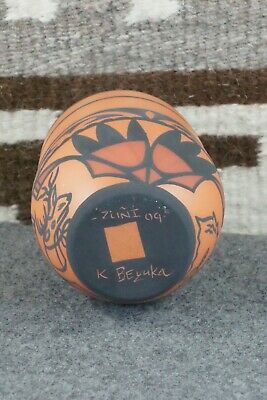 Zuni Pottery - Keith Beyuka
