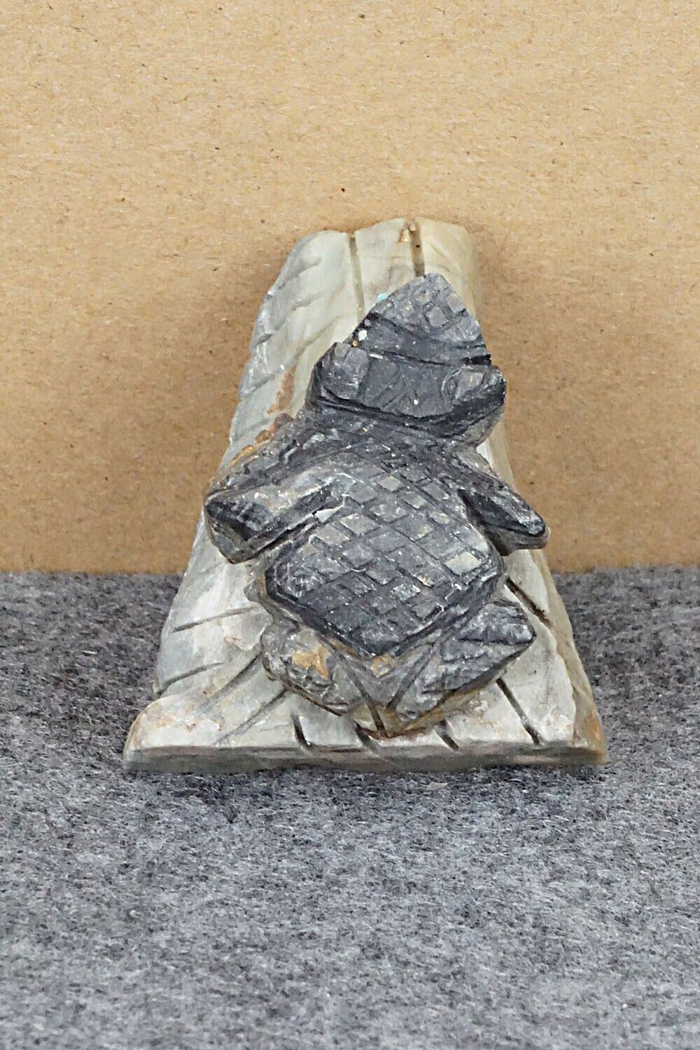 Horned Toad Zuni Fetish Carving - Kent Banteah