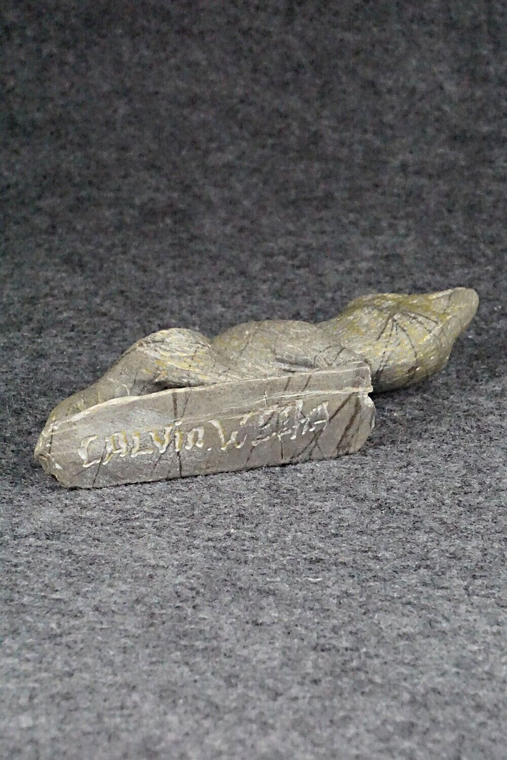 Wolf Zuni Fetish Carving - Calvin Weeka