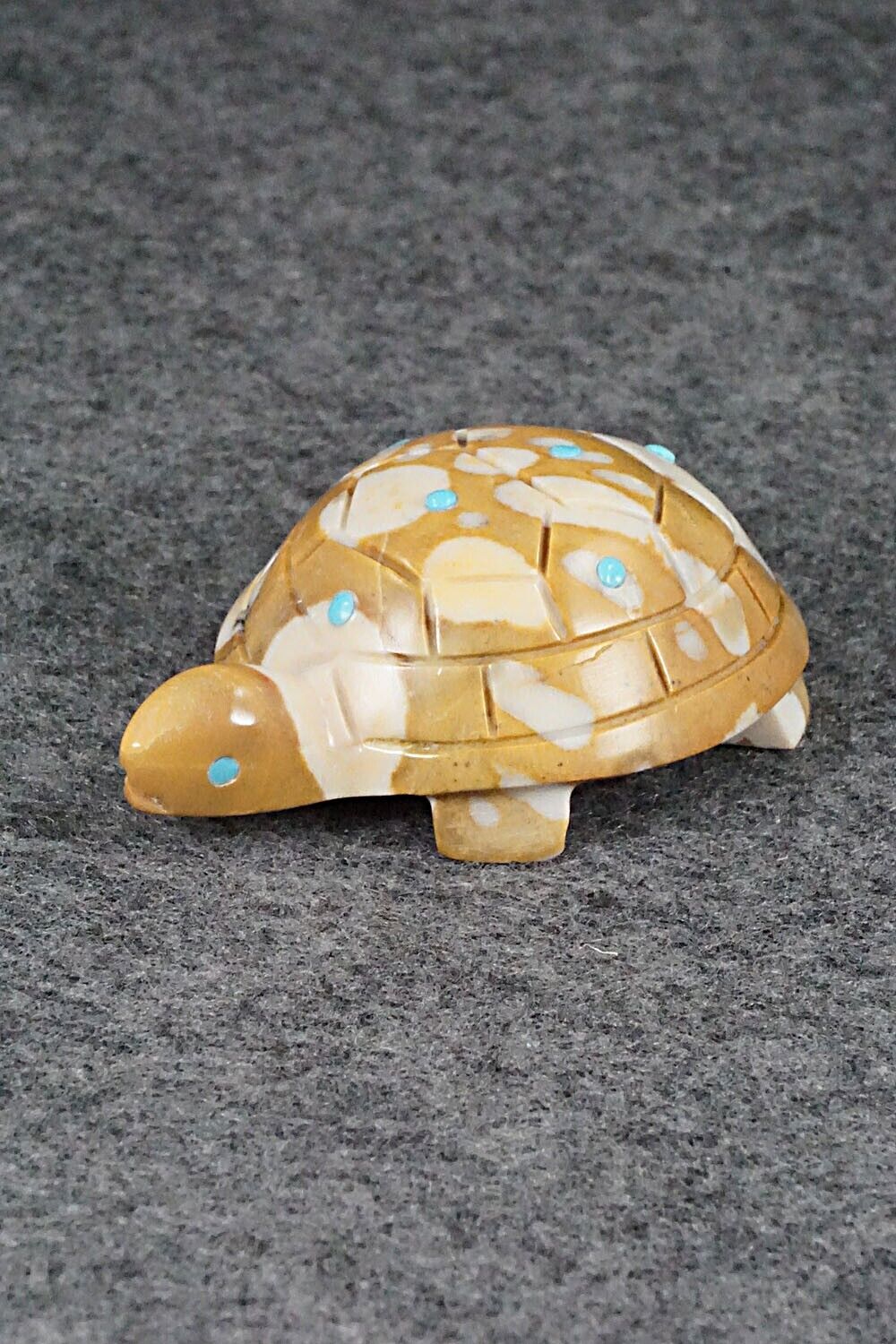 Turtle Zuni Fetish Carving - Ronnie Lunasee