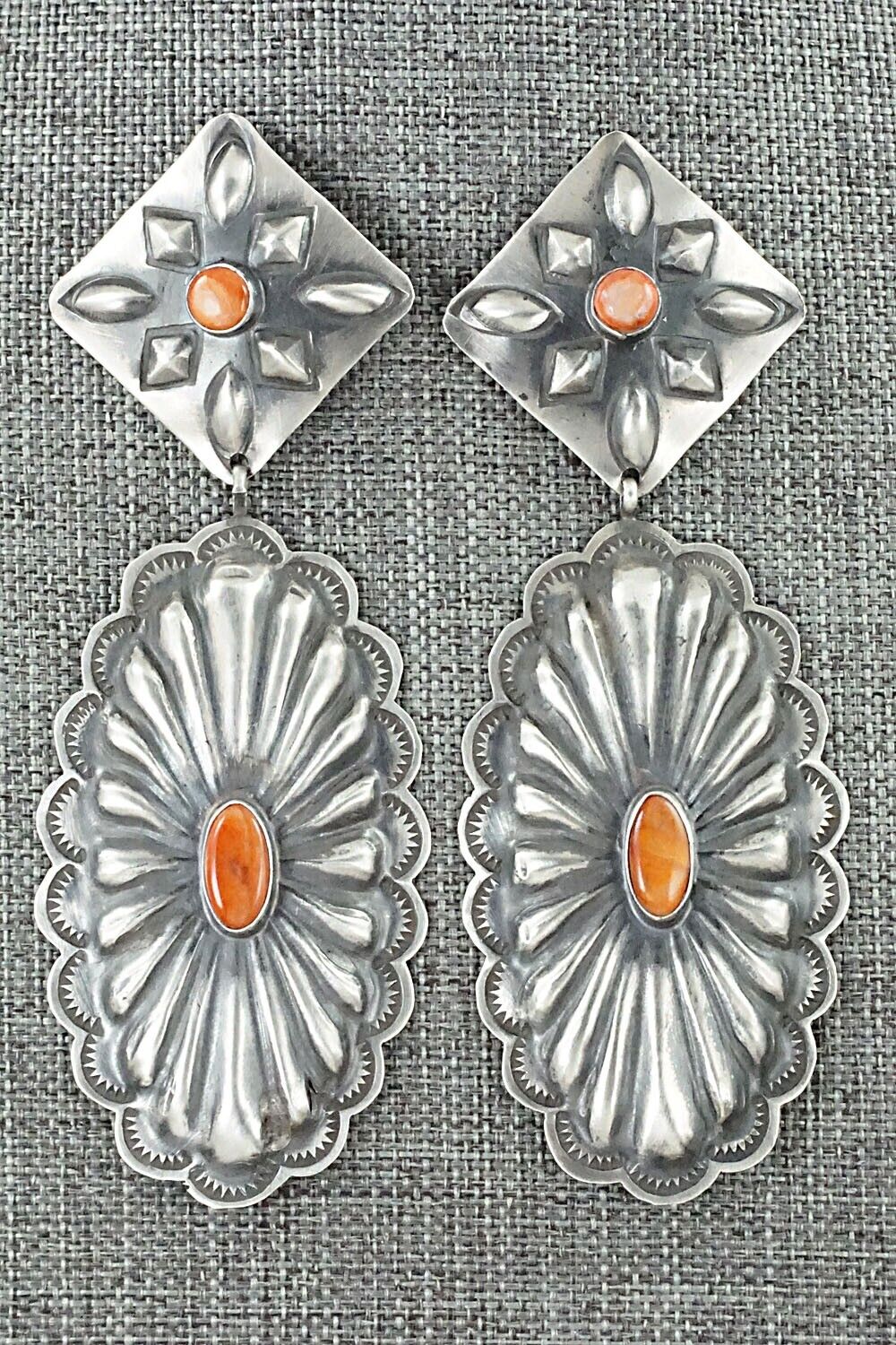 Spiny Oyster and Sterling Silver Earrings - Rita Lee