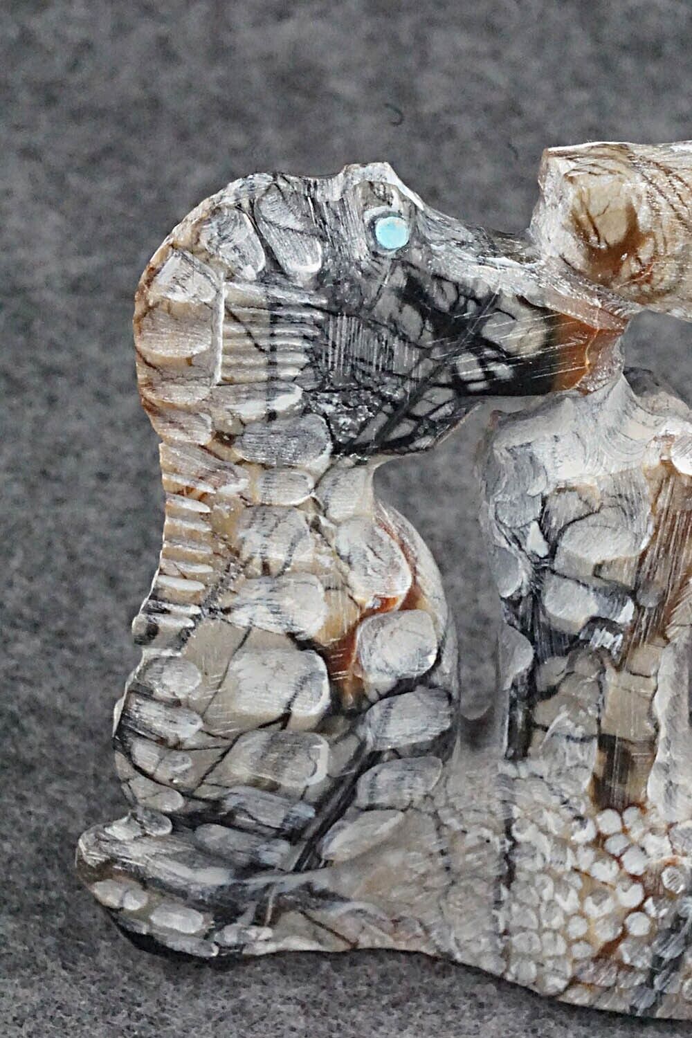 Seahorse Zuni Fetish Carving - Carlton Kaamasee