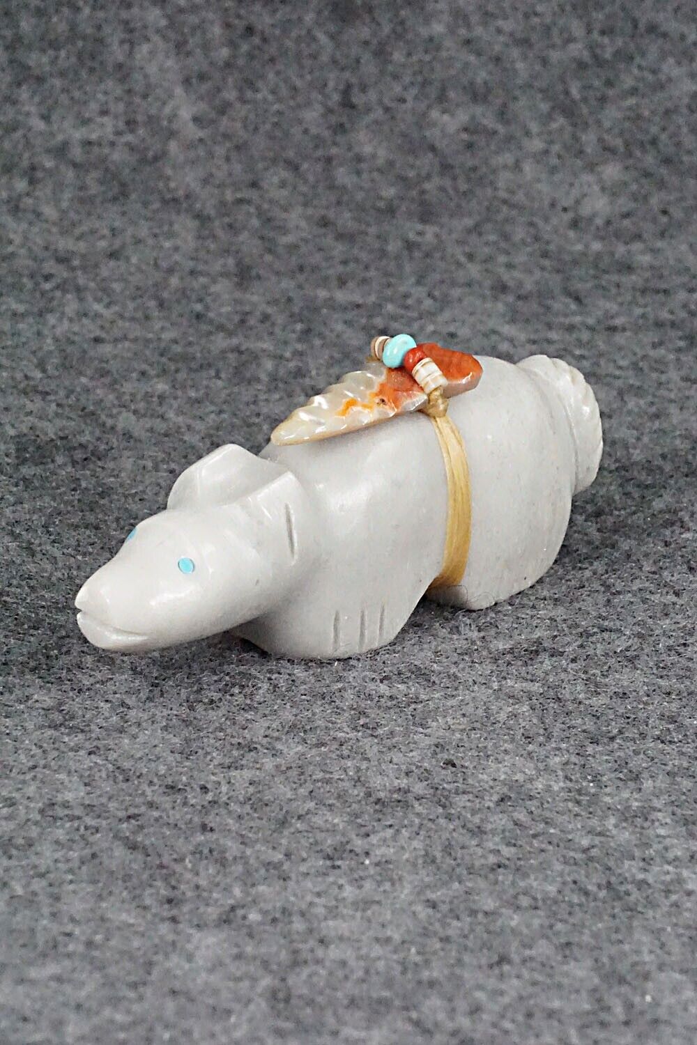Bear Zuni Fetish Carving - Peter Gasper