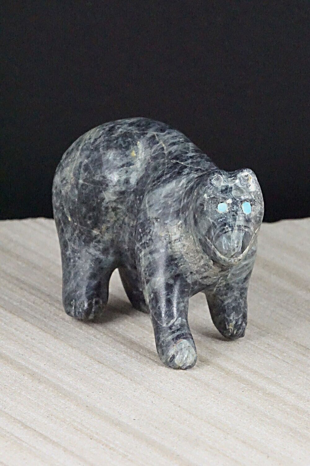 Bear Zuni Fetish Carving - Calvin Weeka