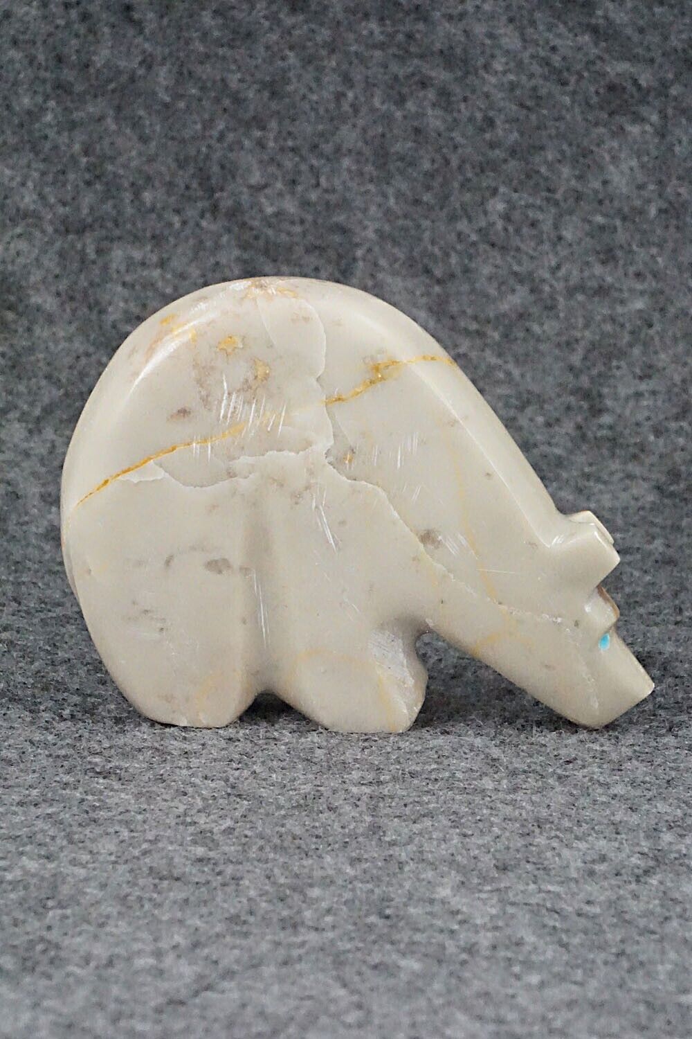 Bear Zuni Fetish Carving - Rodney Laiwakete