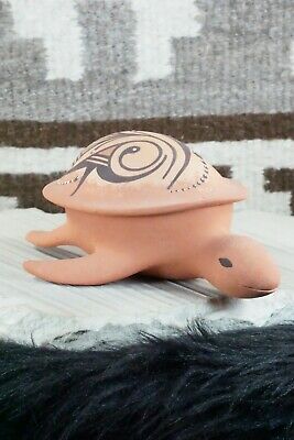Zuni Pottery - Tonia Fontenelle