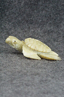 Turtle Zuni Fetish Carving - Ben Kamaasee