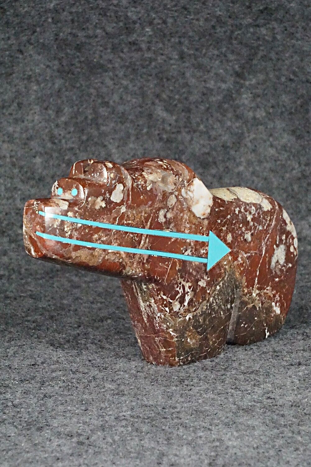 Bear Zuni Fetish Carving - Bernard Laiwakete