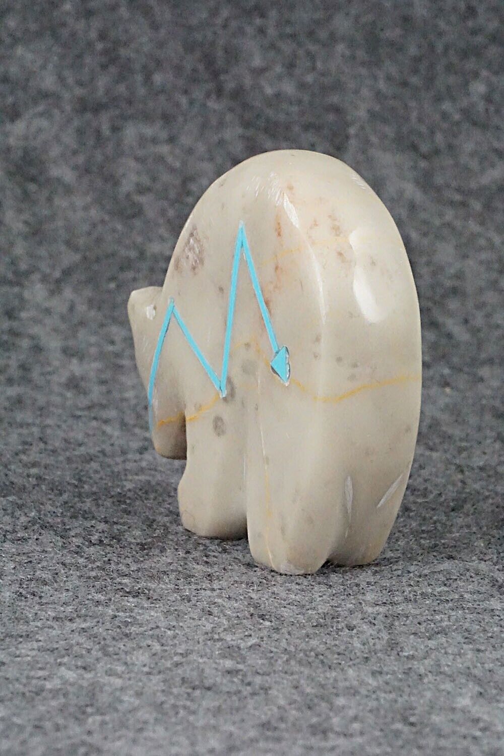 Bear Zuni Fetish Carving - Rodney Laiwakete