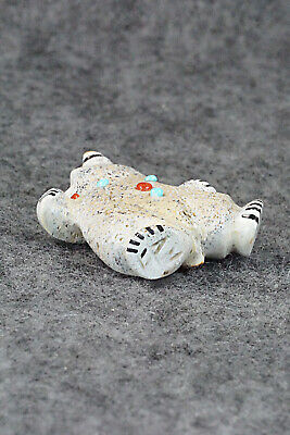 Bear Zuni Fetish Carving - Claudia Peina