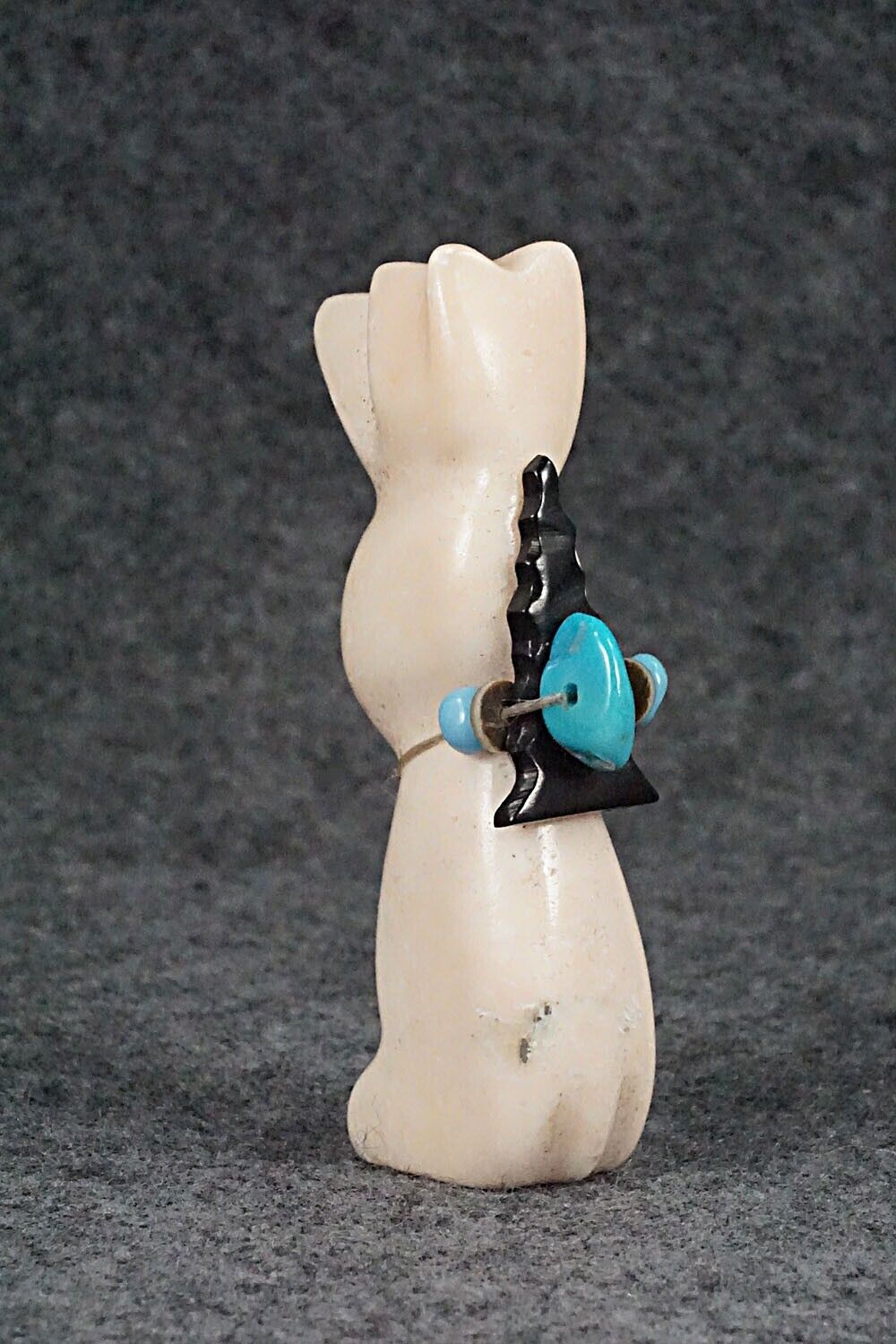 Bear Zuni Fetish Carving - Lance Deysee