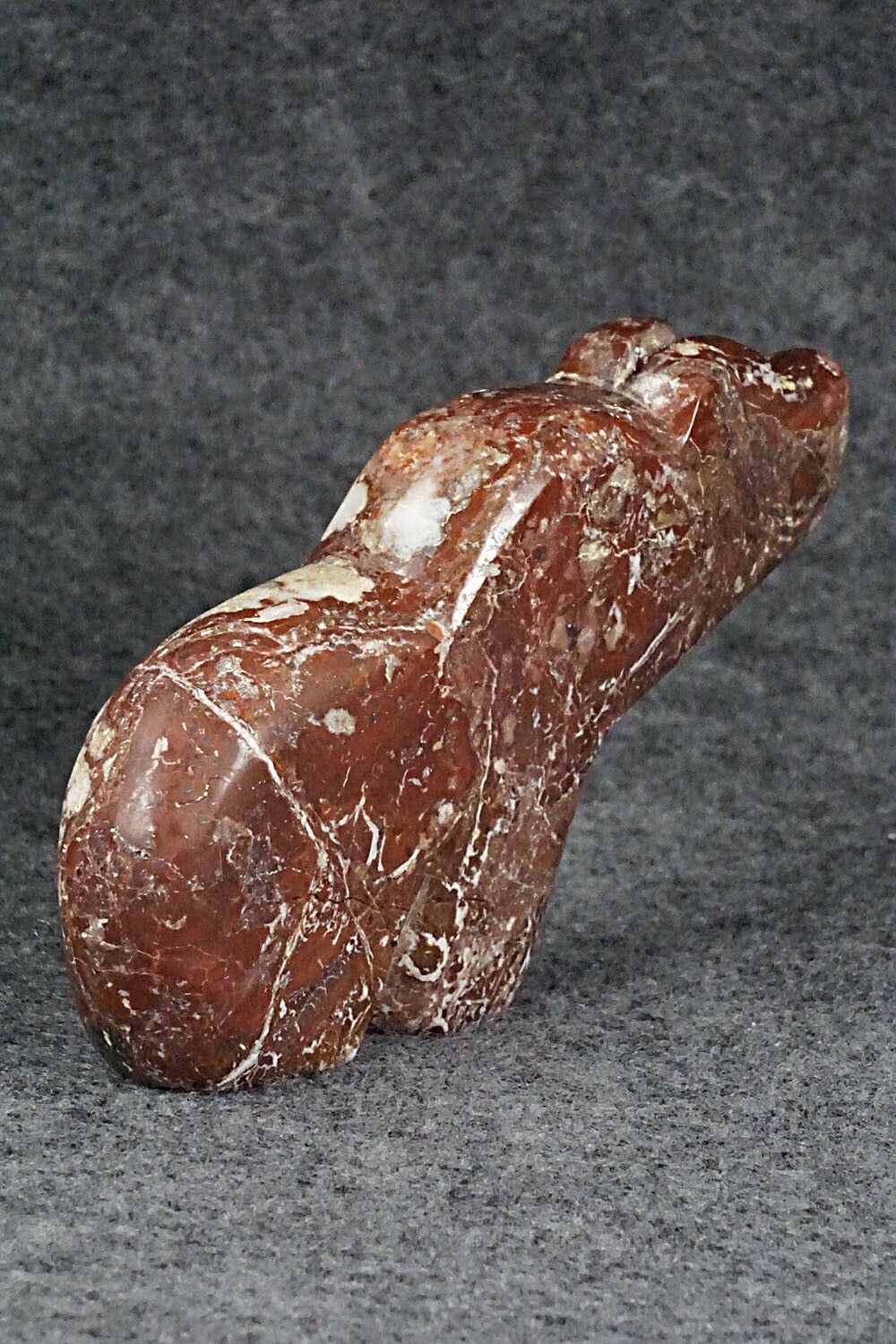 Bear Zuni Fetish Carving - Bernard Laiwakete