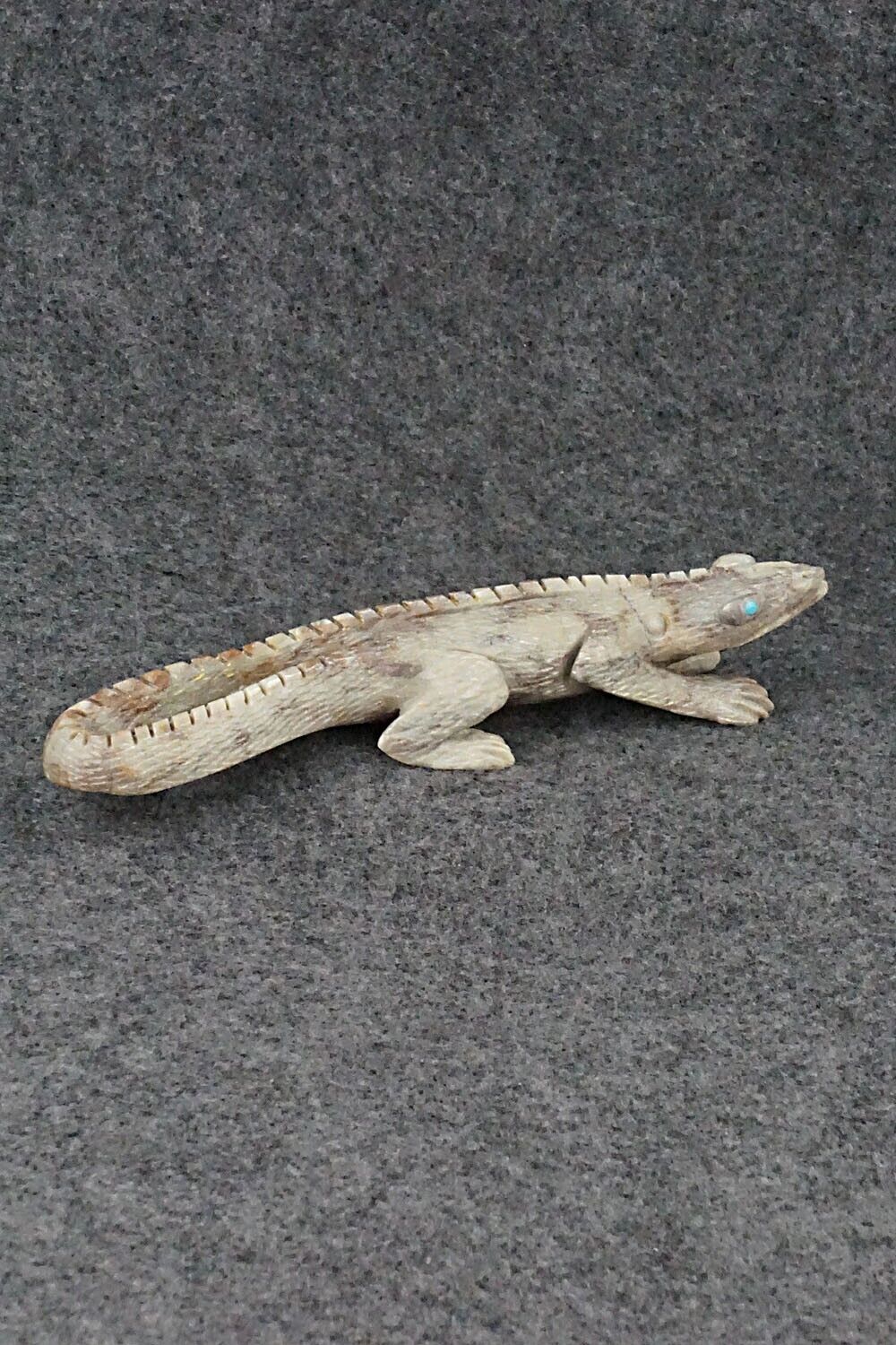 Lizard Zuni Fetish Carving - Lance Cheama