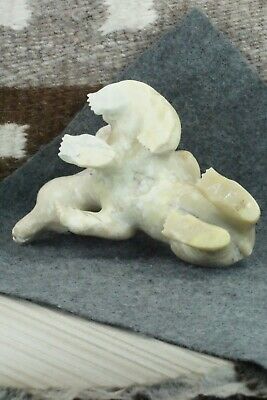 Bear Zuni Fetish Carving - Albert Eustace