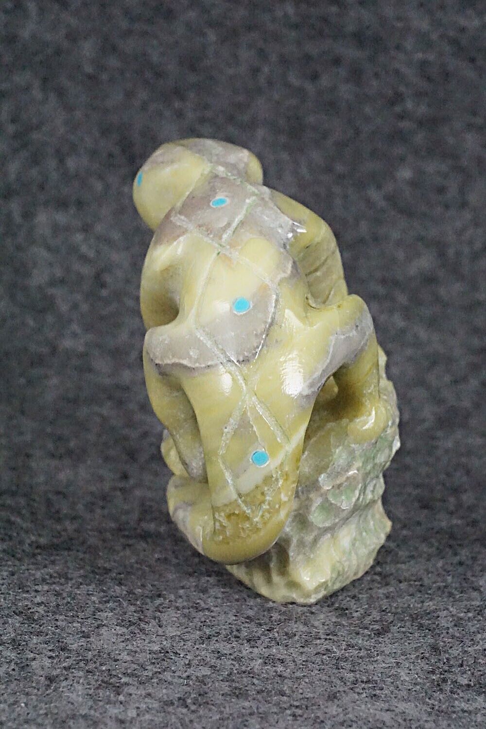 Lizard Zuni Fetish Carving - Chris Pooacha