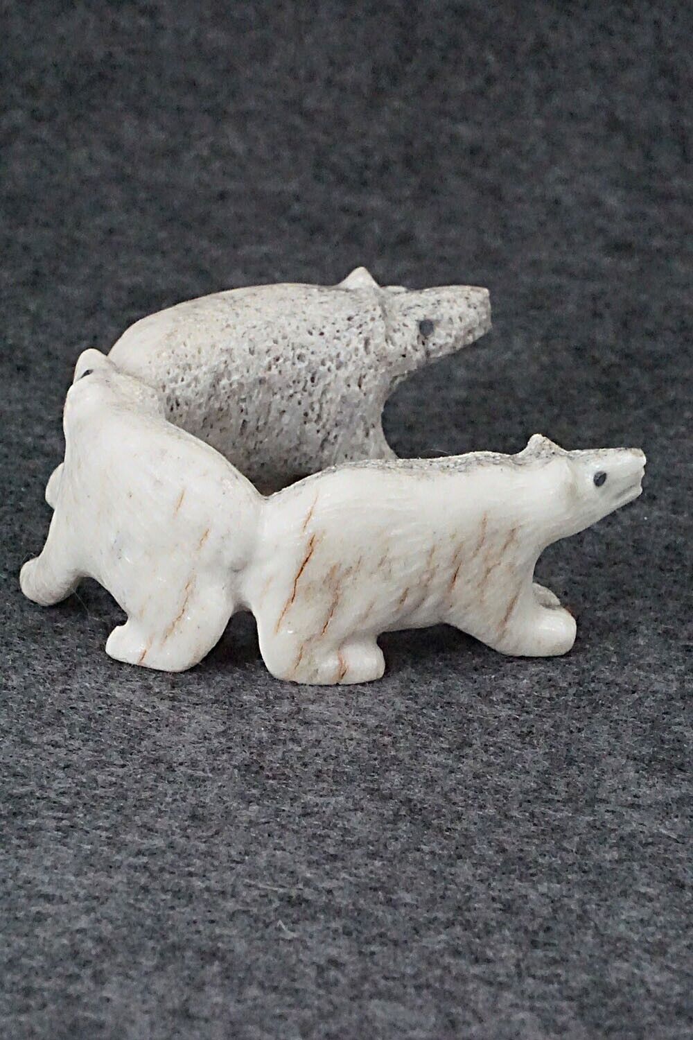Bear Zuni Fetish Carving - Maxx Laate