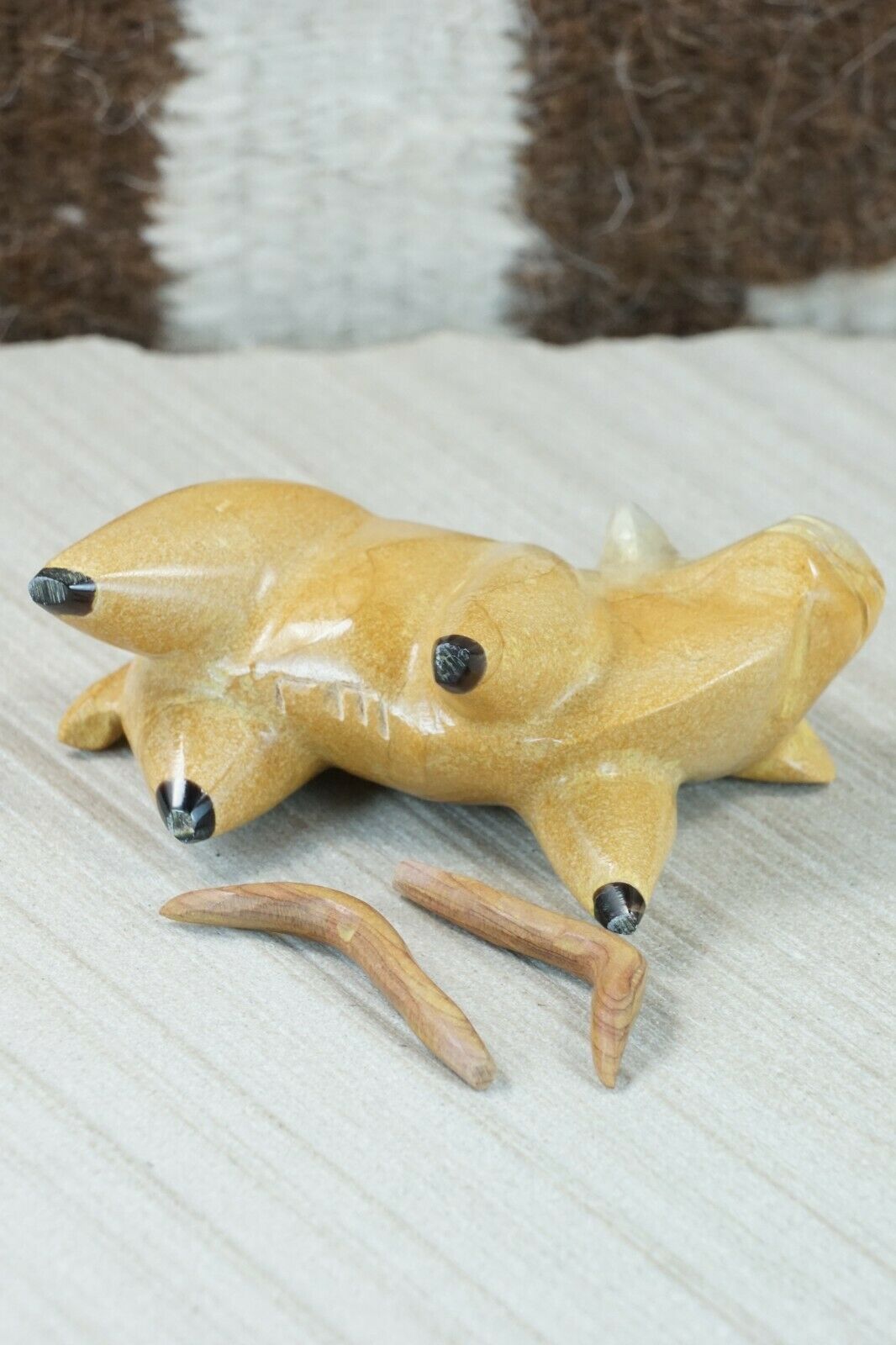 Longhorn Zuni Fetish Carving - Enrike Leekya
