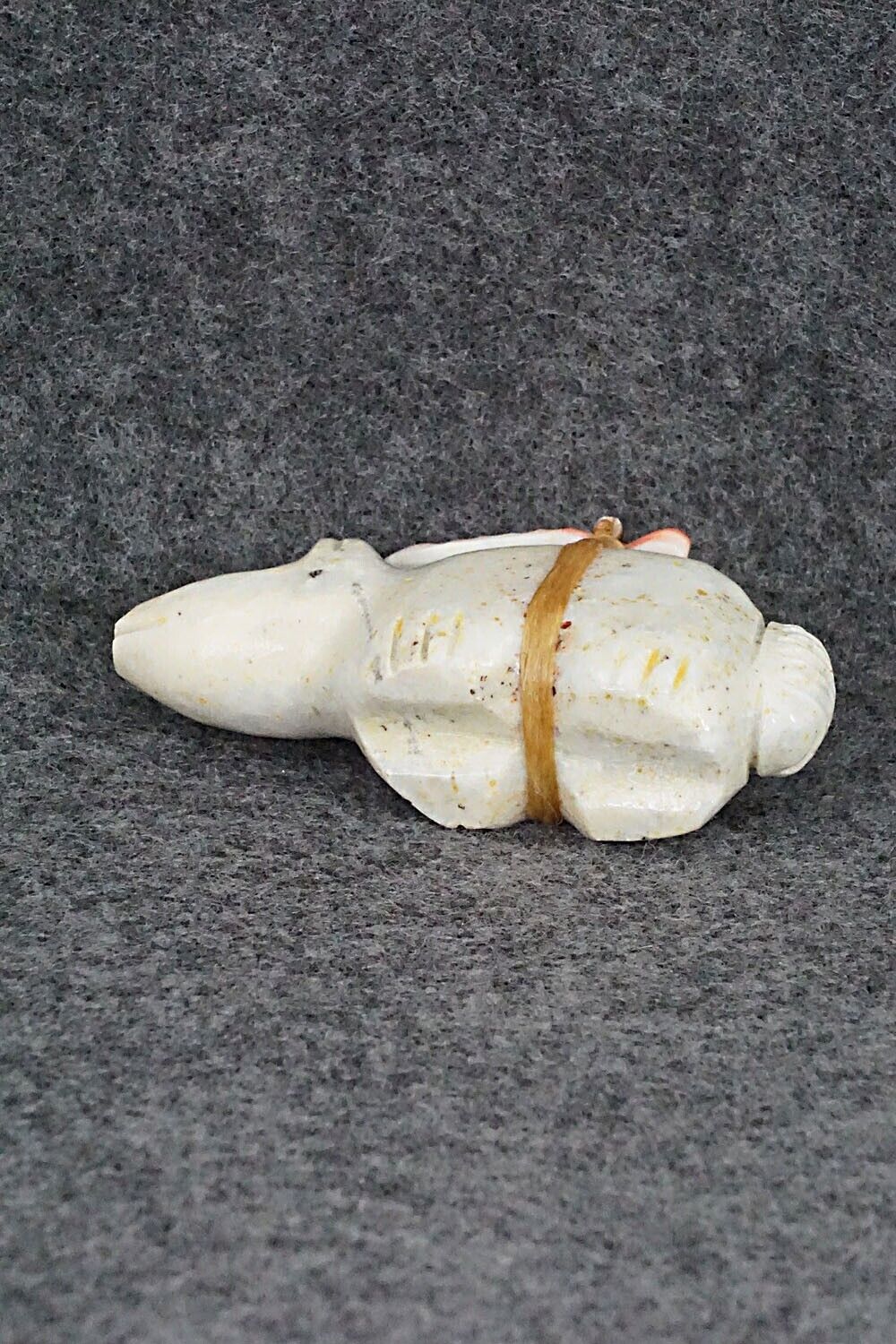 Bear Zuni Fetish Carving - Peter Gasper